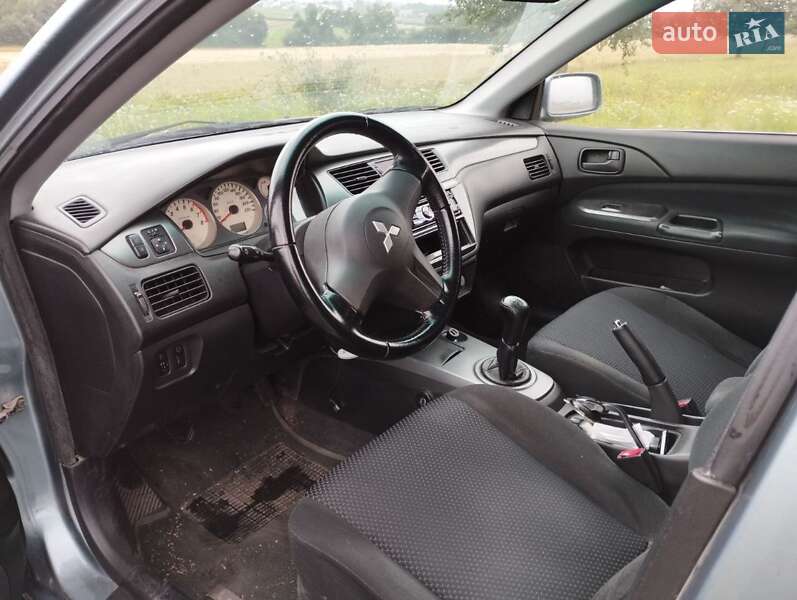 Седан Mitsubishi Lancer 2006 в Николаеве