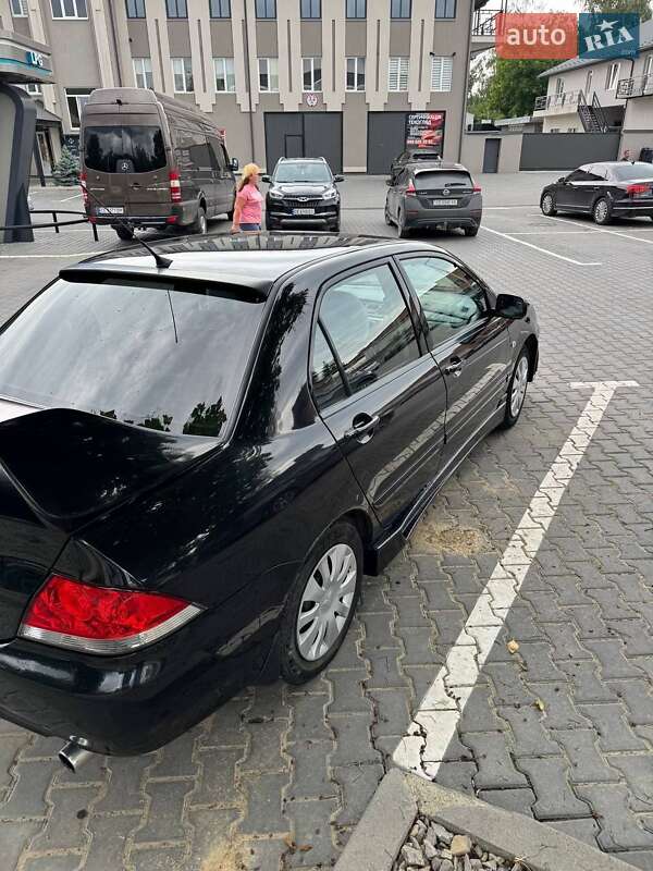 Седан Mitsubishi Lancer 2007 в Черновцах