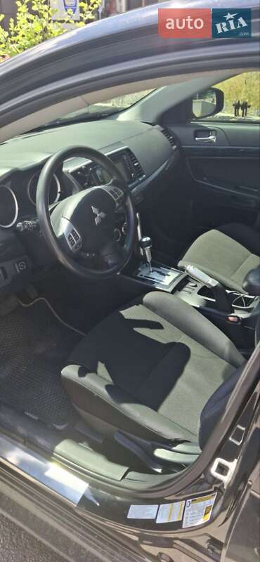 Седан Mitsubishi Lancer 2017 в Днепре