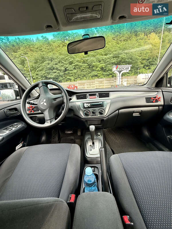 Седан Mitsubishi Lancer 2007 в Киеве