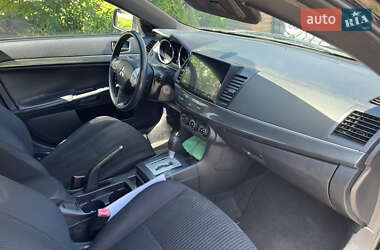 Седан Mitsubishi Lancer 2015 в Фастове