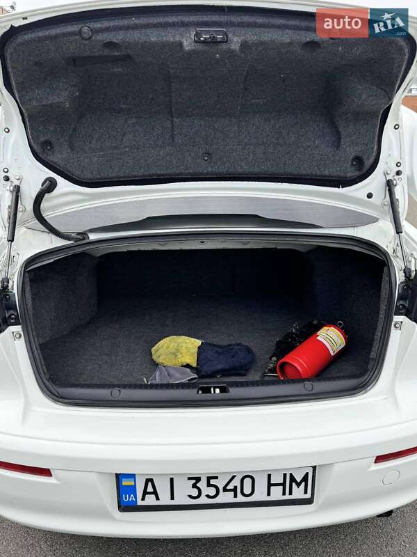 Седан Mitsubishi Lancer 2012 в Киеве