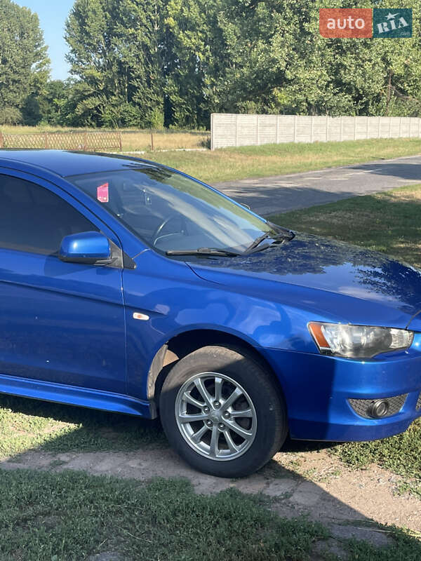 Хетчбек Mitsubishi Lancer 2010 в Гребінці