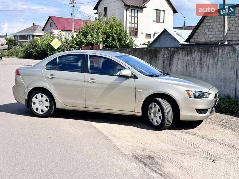 Седан Mitsubishi Lancer 2008 в Броварах