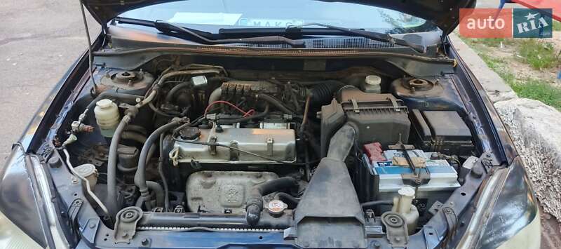 Седан Mitsubishi Lancer 2003 в Києві