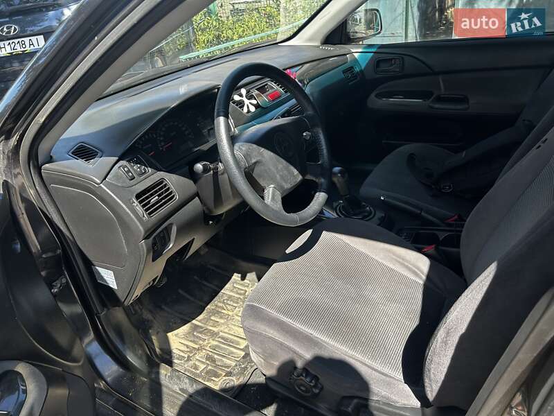 Седан Mitsubishi Lancer 2003 в Николаеве