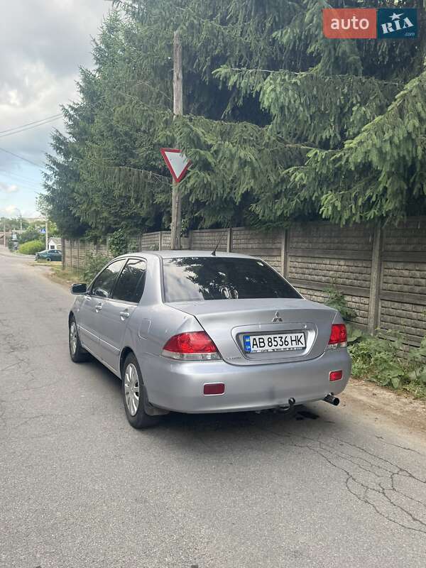 Седан Mitsubishi Lancer 2006 в Виннице