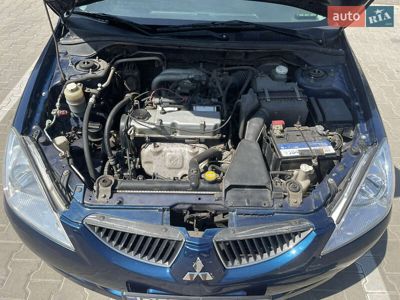 Седан Mitsubishi Lancer 2004 в Одессе