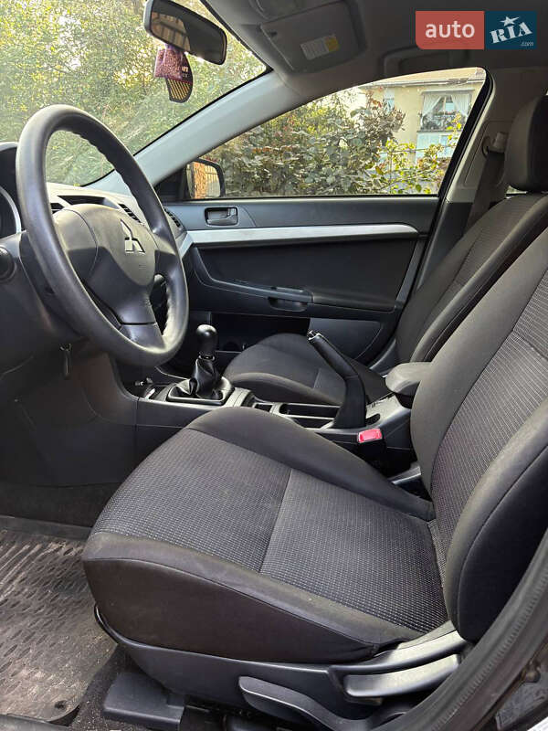 Седан Mitsubishi Lancer 2007 в Киеве