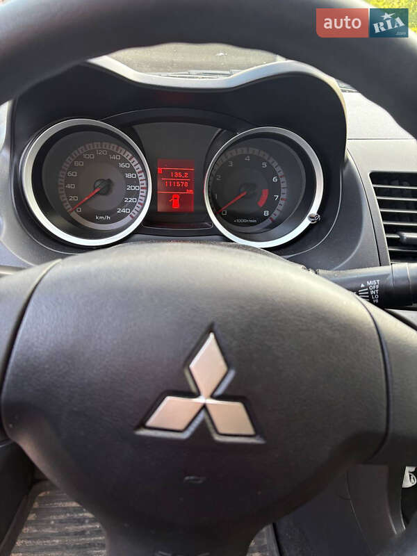 Седан Mitsubishi Lancer 2007 в Киеве