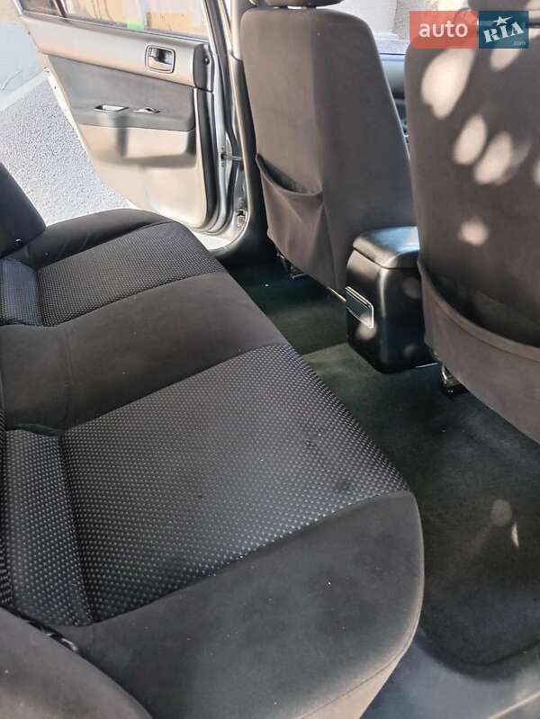 Седан Mitsubishi Lancer 2006 в Черновцах