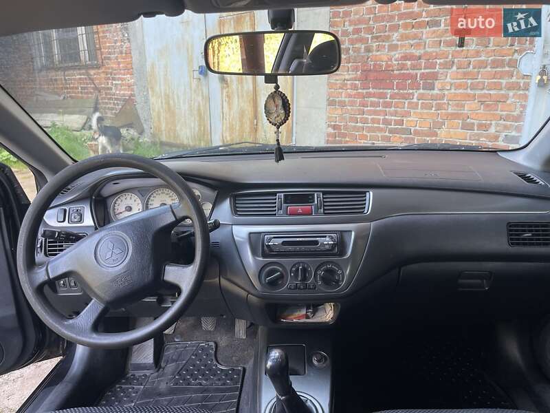 Седан Mitsubishi Lancer 2005 в Львове