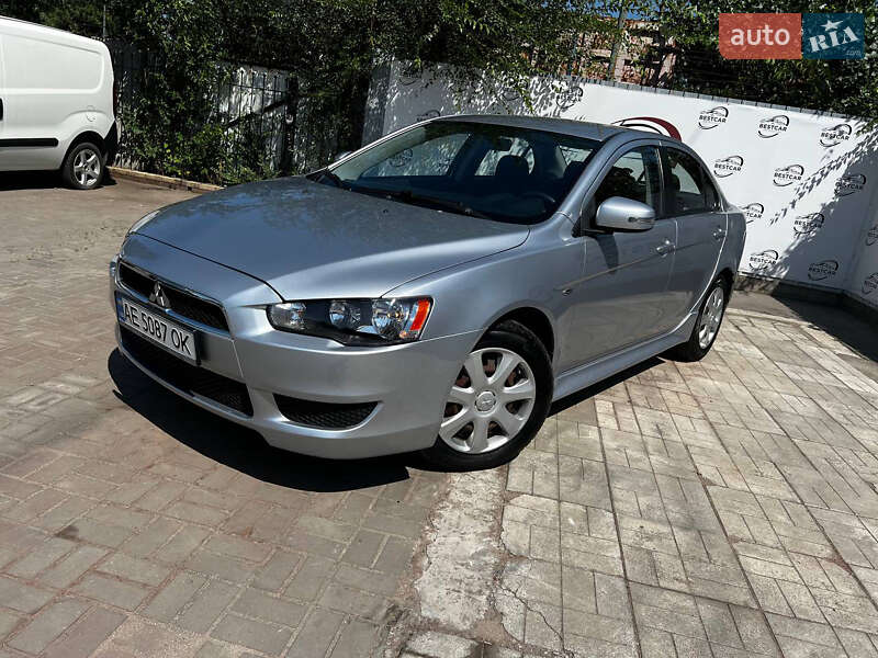 Mitsubishi Lancer 2015