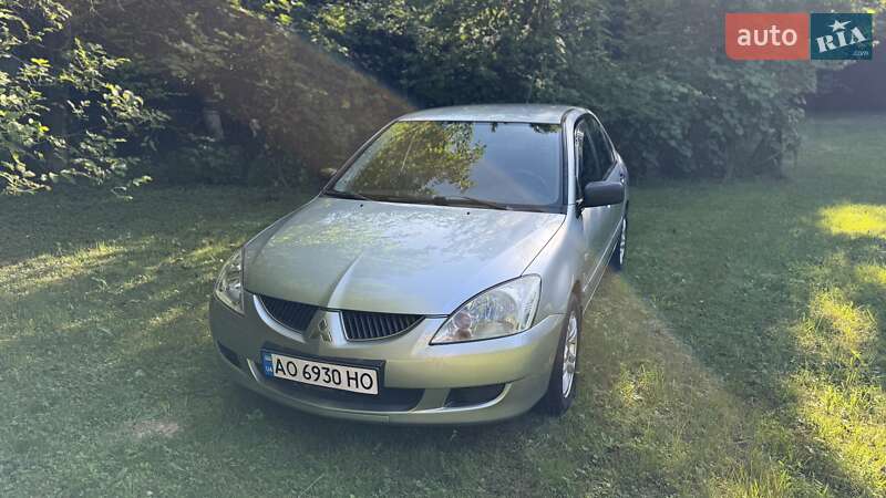 Седан Mitsubishi Lancer 2005 в Ужгороді