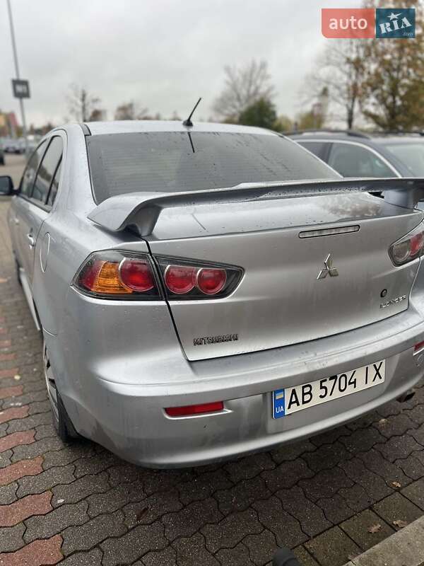 Седан Mitsubishi Lancer 2012 в Чернигове