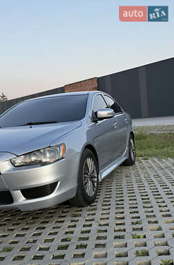 Седан Mitsubishi Lancer 2015 в 