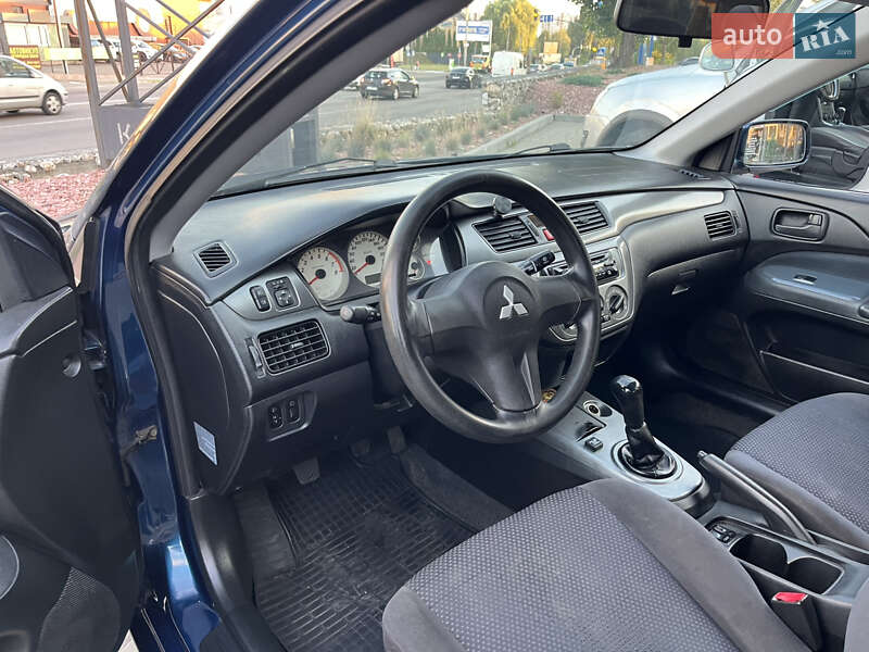 Седан Mitsubishi Lancer 2006 в Вишневом