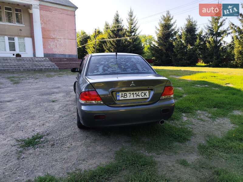 Седан Mitsubishi Lancer 2005 в Тростянце фото 5 Седан Mitsubishi Lancer 2005 в Тростянце