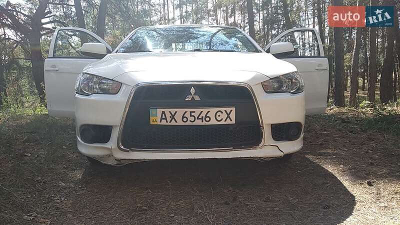 Mitsubishi Lancer 2013