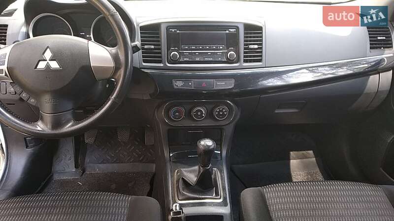 Седан Mitsubishi Lancer 2013 в Харкові