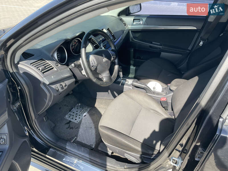 Седан Mitsubishi Lancer 2008 в Киеве