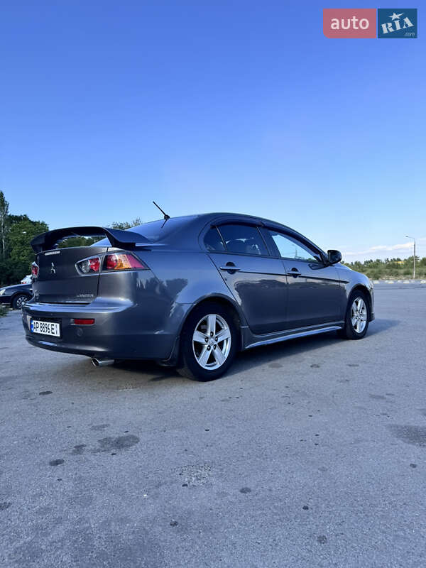 Седан Mitsubishi Lancer 2009 в Запорожье