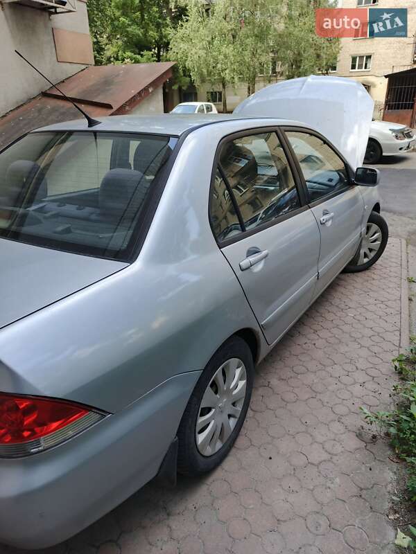 Седан Mitsubishi Lancer 2007 в Кременчуге