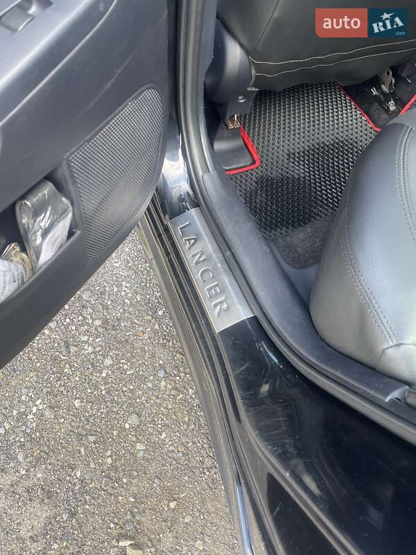 Седан Mitsubishi Lancer 2009 в Ивано-Франковске
