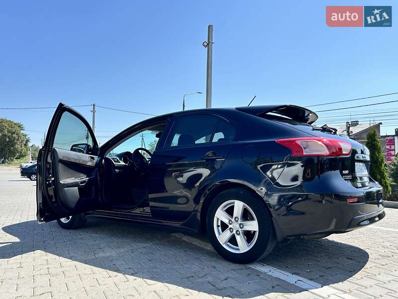 Хетчбек Mitsubishi Lancer 2009 в Чернівцях