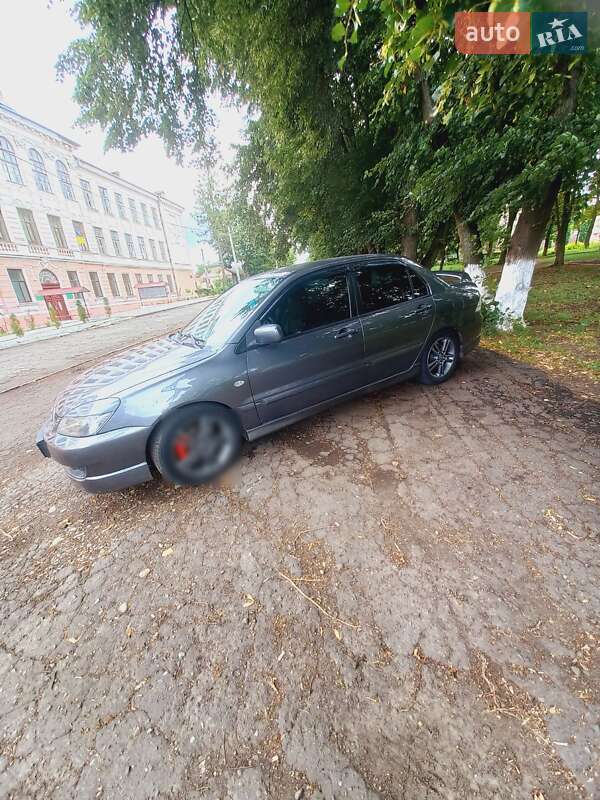 Седан Mitsubishi Lancer 2007 в Черновцах