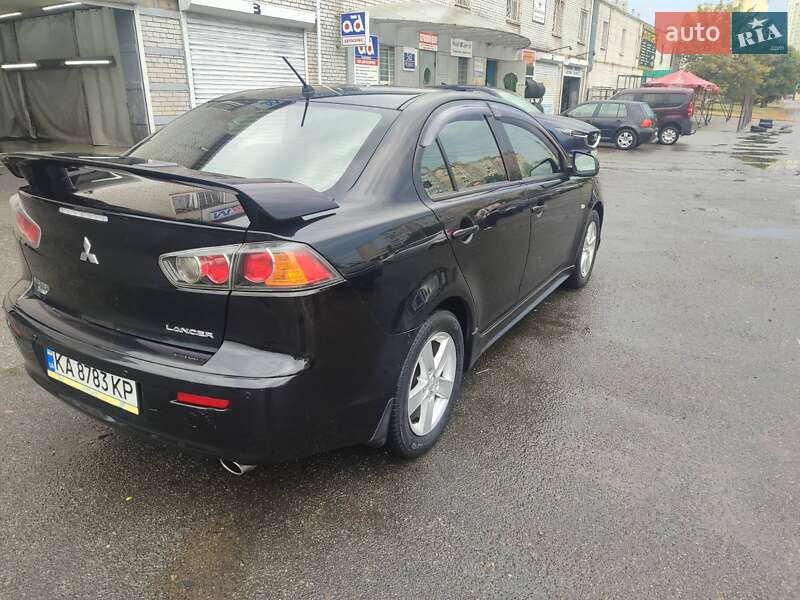 Седан Mitsubishi Lancer 2008 в Киеве