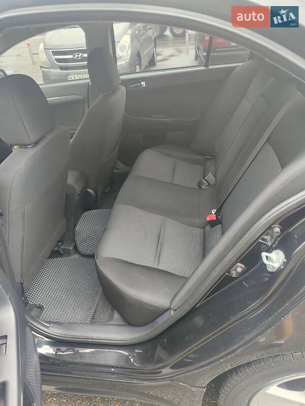 Седан Mitsubishi Lancer 2008 в Киеве