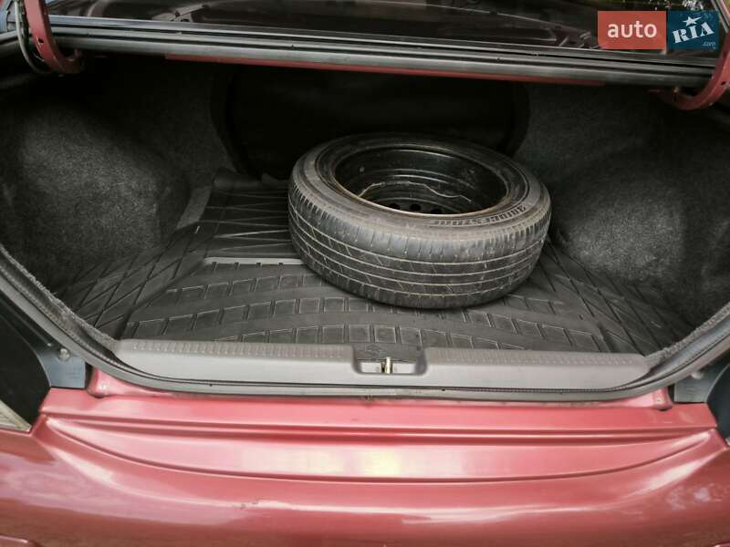 Седан Mitsubishi Lancer 2004 в Днепре