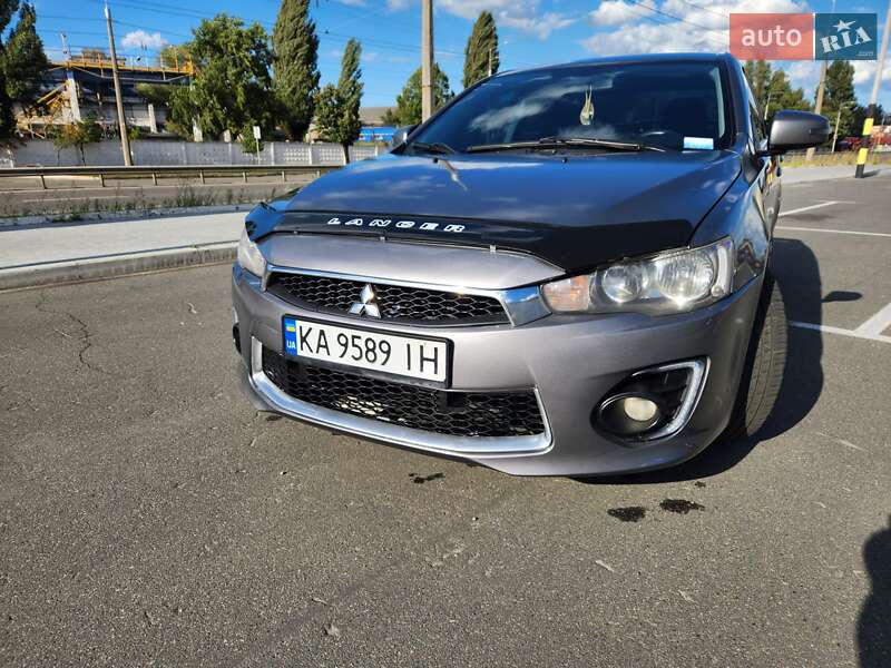 Седан Mitsubishi Lancer 2017 в Киеве