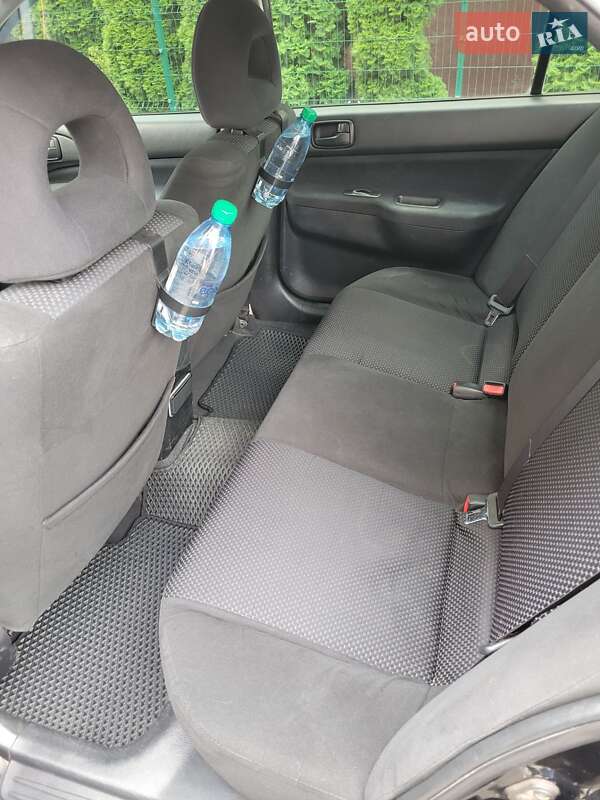 Седан Mitsubishi Lancer 2008 в Киеве