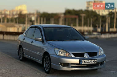 Седан Mitsubishi Lancer 2004 в Киеве