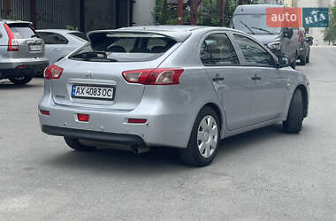 Хэтчбек Mitsubishi Lancer 2011 в 