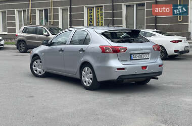 Хэтчбек Mitsubishi Lancer 2011 в 