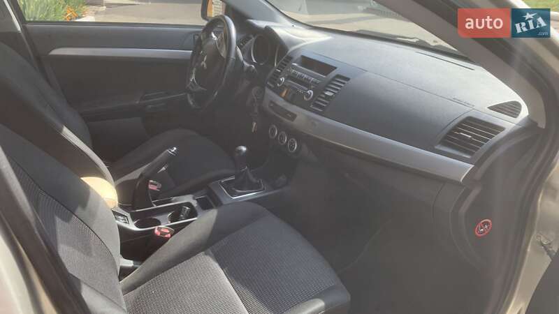 Седан Mitsubishi Lancer 2008 в Ромнах