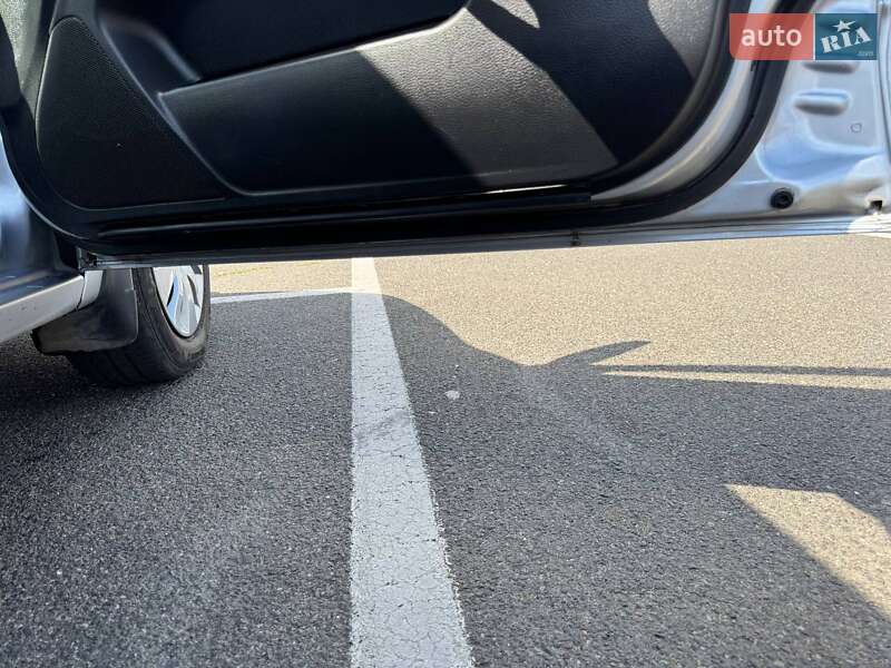 Седан Mitsubishi Lancer 2007 в Киеве