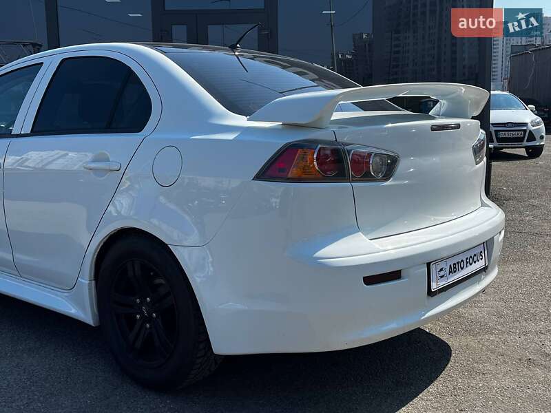 Седан Mitsubishi Lancer 2014 в Киеве