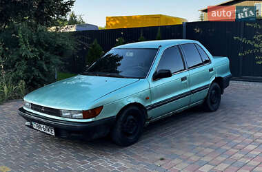 Седан Mitsubishi Lancer 1989 в 