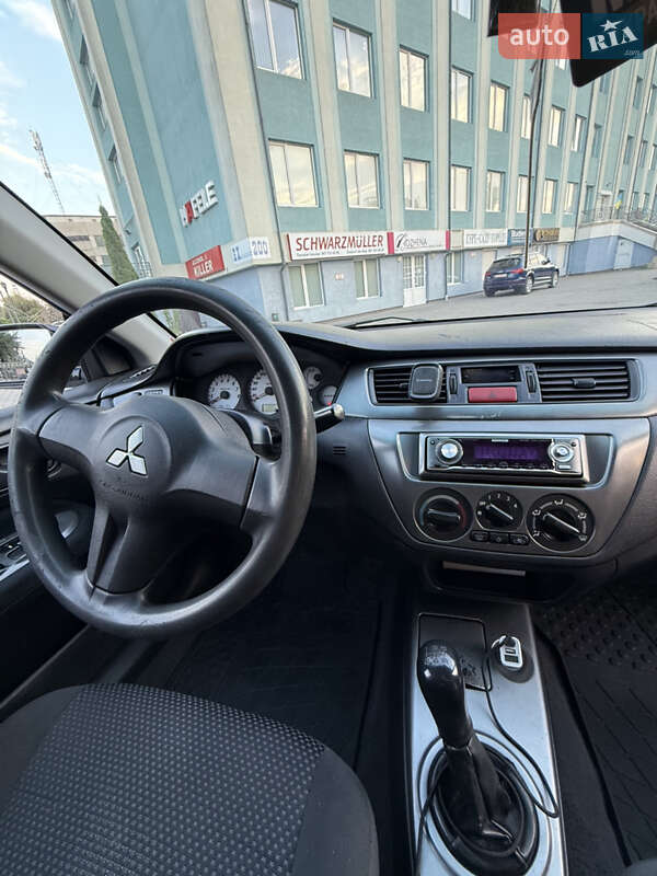 Седан Mitsubishi Lancer 2006 в Львові