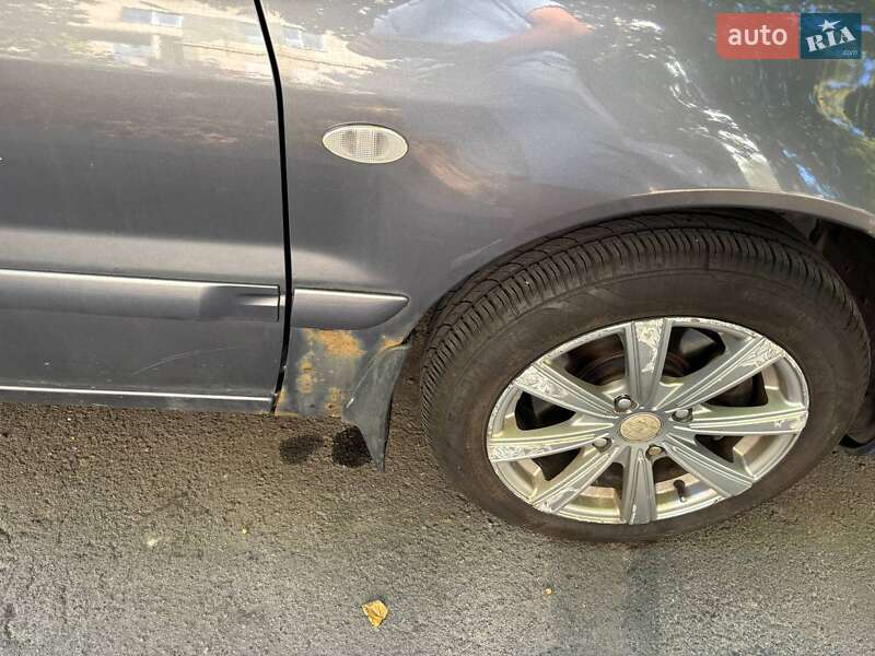 Седан Mitsubishi Lancer 2006 в Киеве