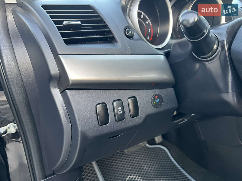 Седан Mitsubishi Lancer 2015 в Виннице