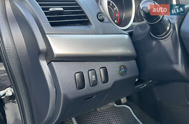 Седан Mitsubishi Lancer 2015 в 