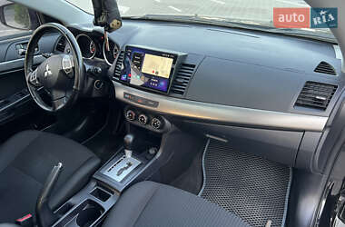 Седан Mitsubishi Lancer 2015 в 