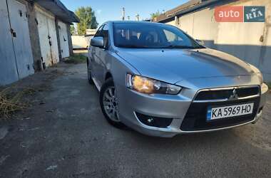 Седан Mitsubishi Lancer 2016 в Києві