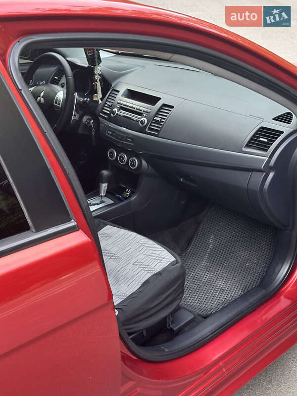 Седан Mitsubishi Lancer 2008 в Ужгороде