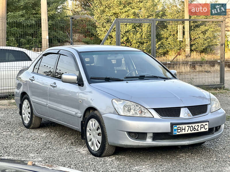 Седан Mitsubishi Lancer 2005 в Одессе